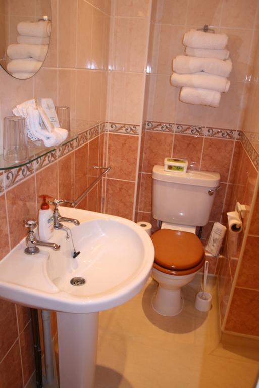 Bridge House B&B كيلتنهام المظهر الخارجي الصورة